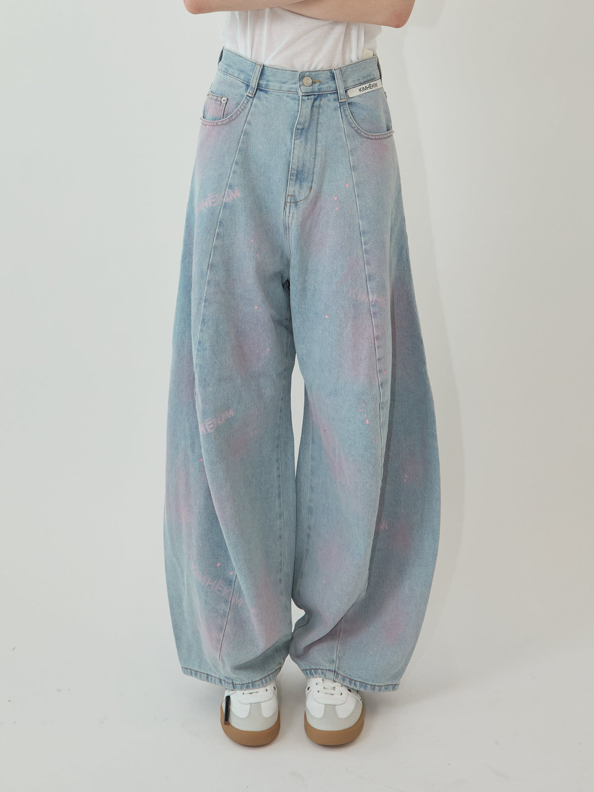 Kimhe Kim - Spray Dyed Balloon Fit Jeans (Sky Blue/Pink) product image 2 | TRAB K-Fashion Australia