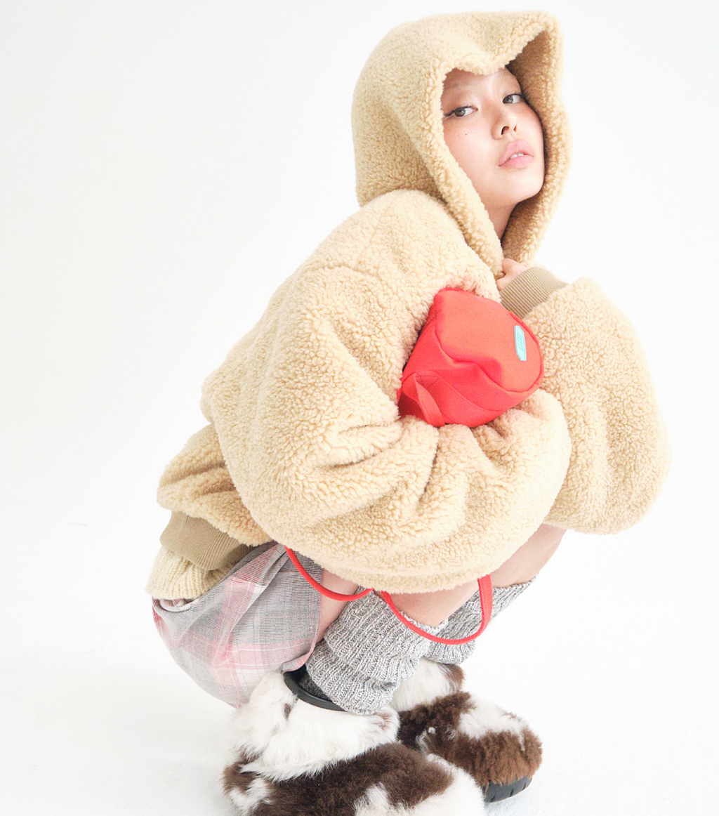 Llege - Double Face Shearling Teddy Jumper (Beige) product image 6 | TRAB K-Fashion Australia
