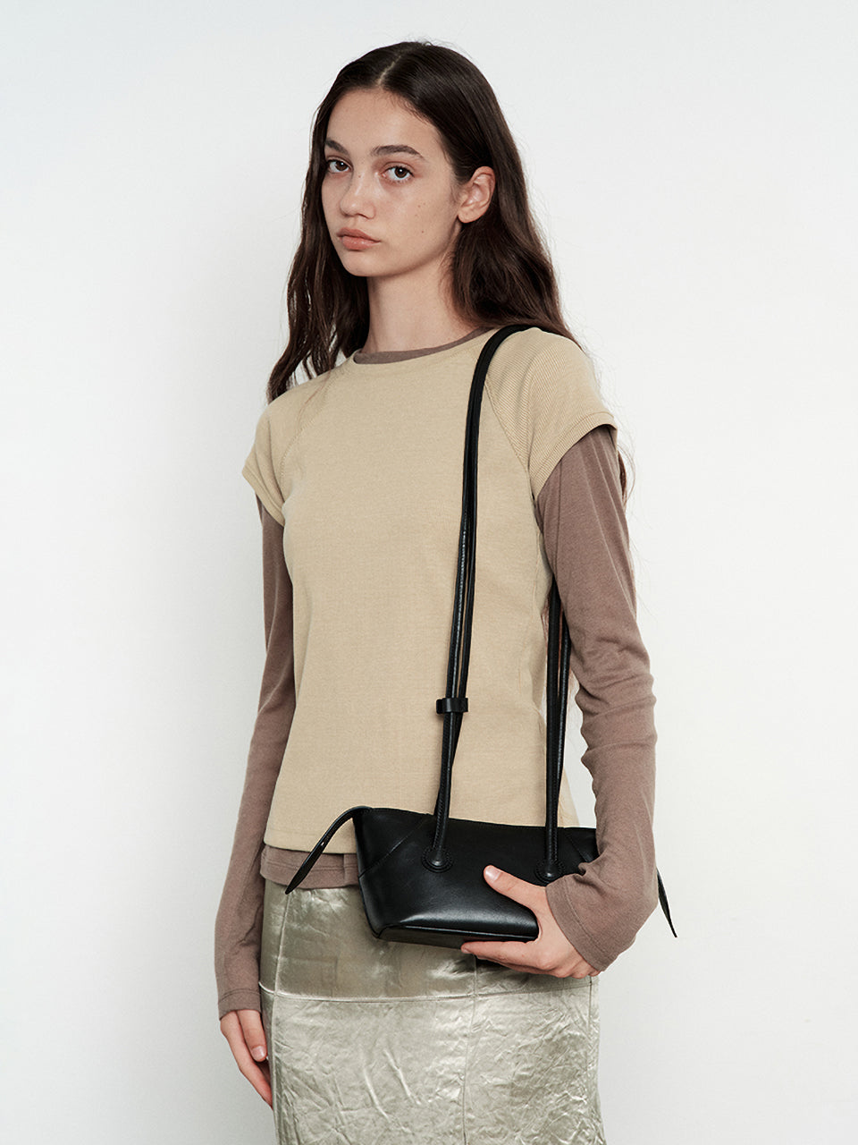 Marge Sherwood - Boat Shopper Small (Black Pull-Up) product image 2 | TRAB K-Fashion Australia
