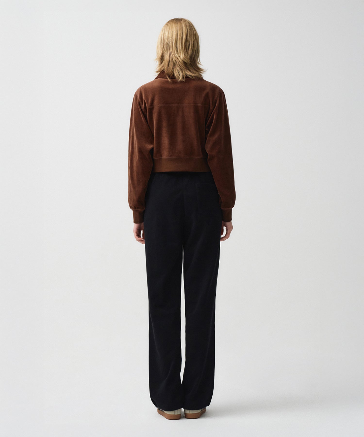 Marithe & Francois Girbaud - Regular Logo One Tuck Wide Sweatpants (Black) product image 3 | TRAB K-Fashion Australia
