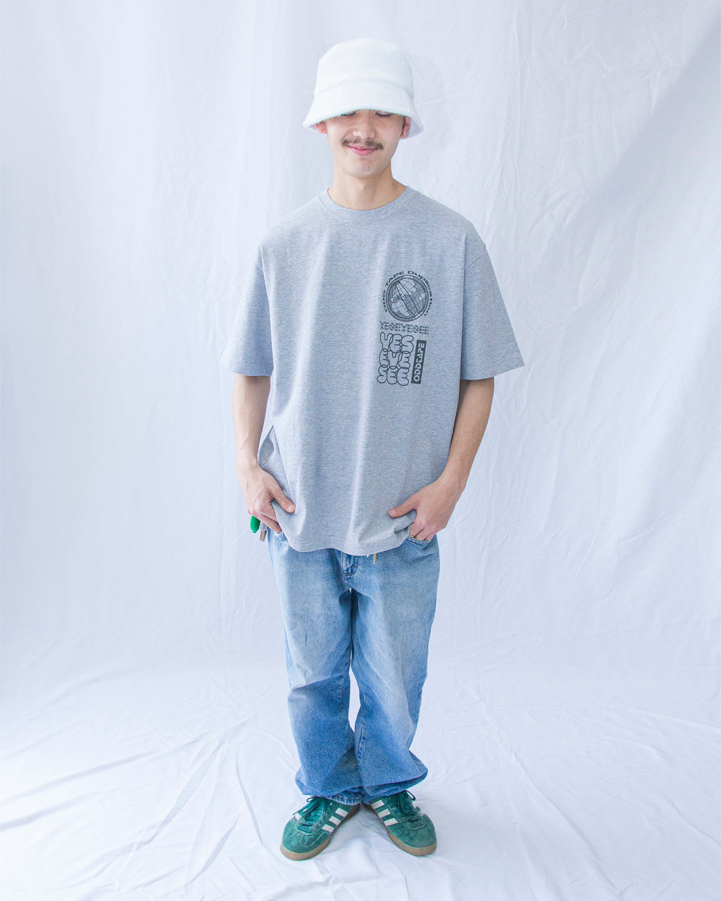 yeseyesee - ODD TAPE Globe Tee (Grey) product image 7 | TRAB K-Fashion Australia