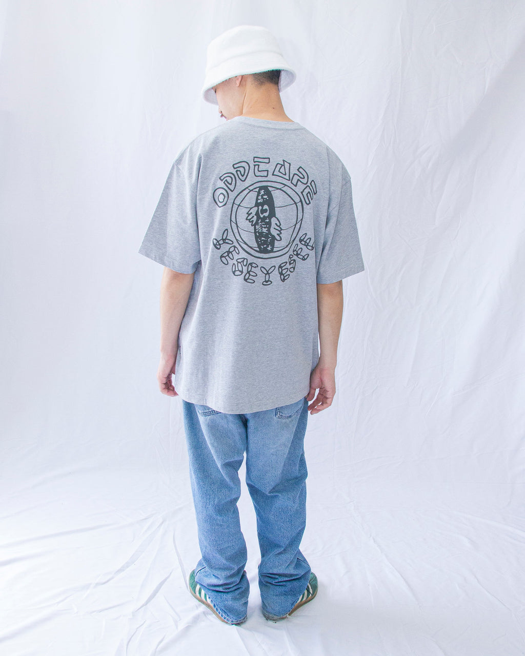 yeseyesee - ODD TAPE Globe Tee (Grey) product image 8 | TRAB K-Fashion Australia