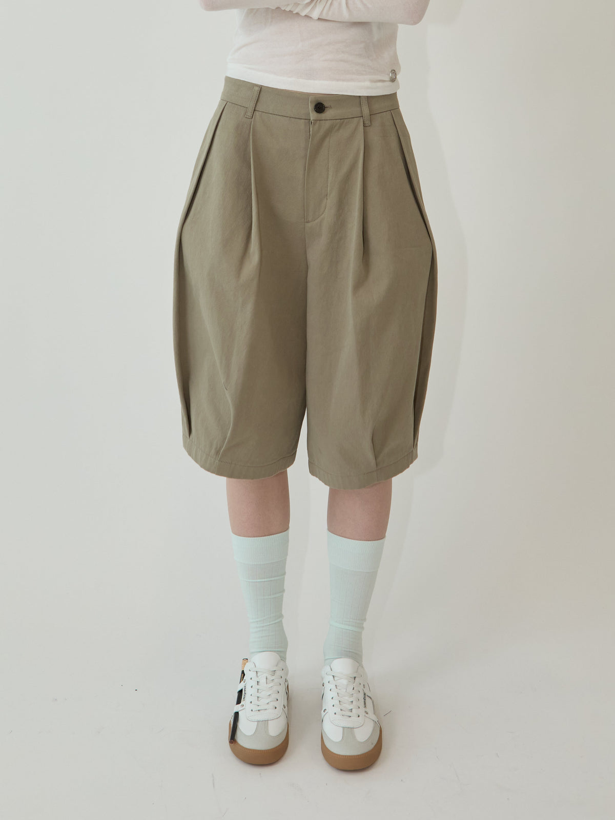 Kimhe Kim - Alex Bermuda Pants (Khaki) product image 2 | TRAB K-Fashion Australia