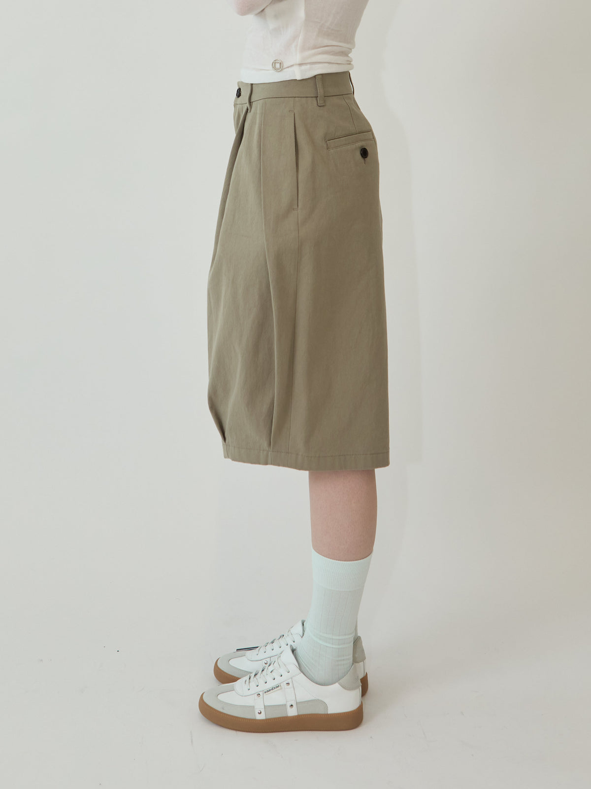 Kimhe Kim - Alex Bermuda Pants (Khaki) product image 4 | TRAB K-Fashion Australia