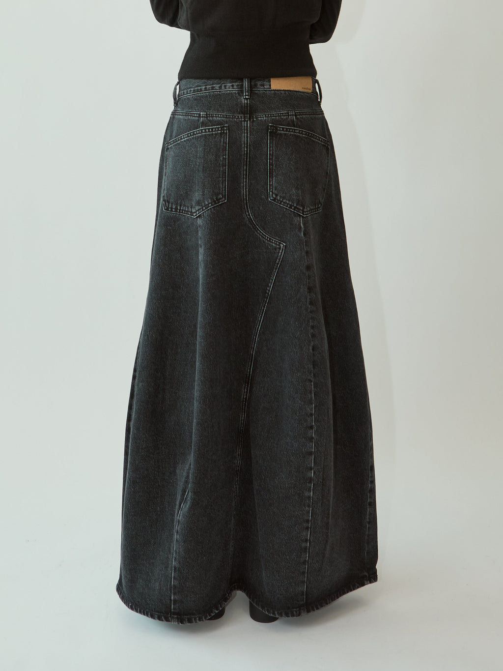 Kimhe Kim - Julia Balloon Denim Skirt (Black) product image 5 | TRAB K-Fashion Australia