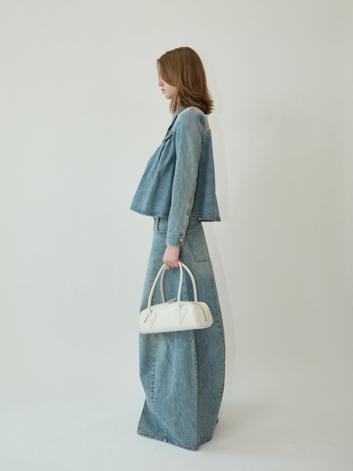 Kimhe Kim - L'amour Flute Bag (White) product image 2 | TRAB K-Fashion Australia