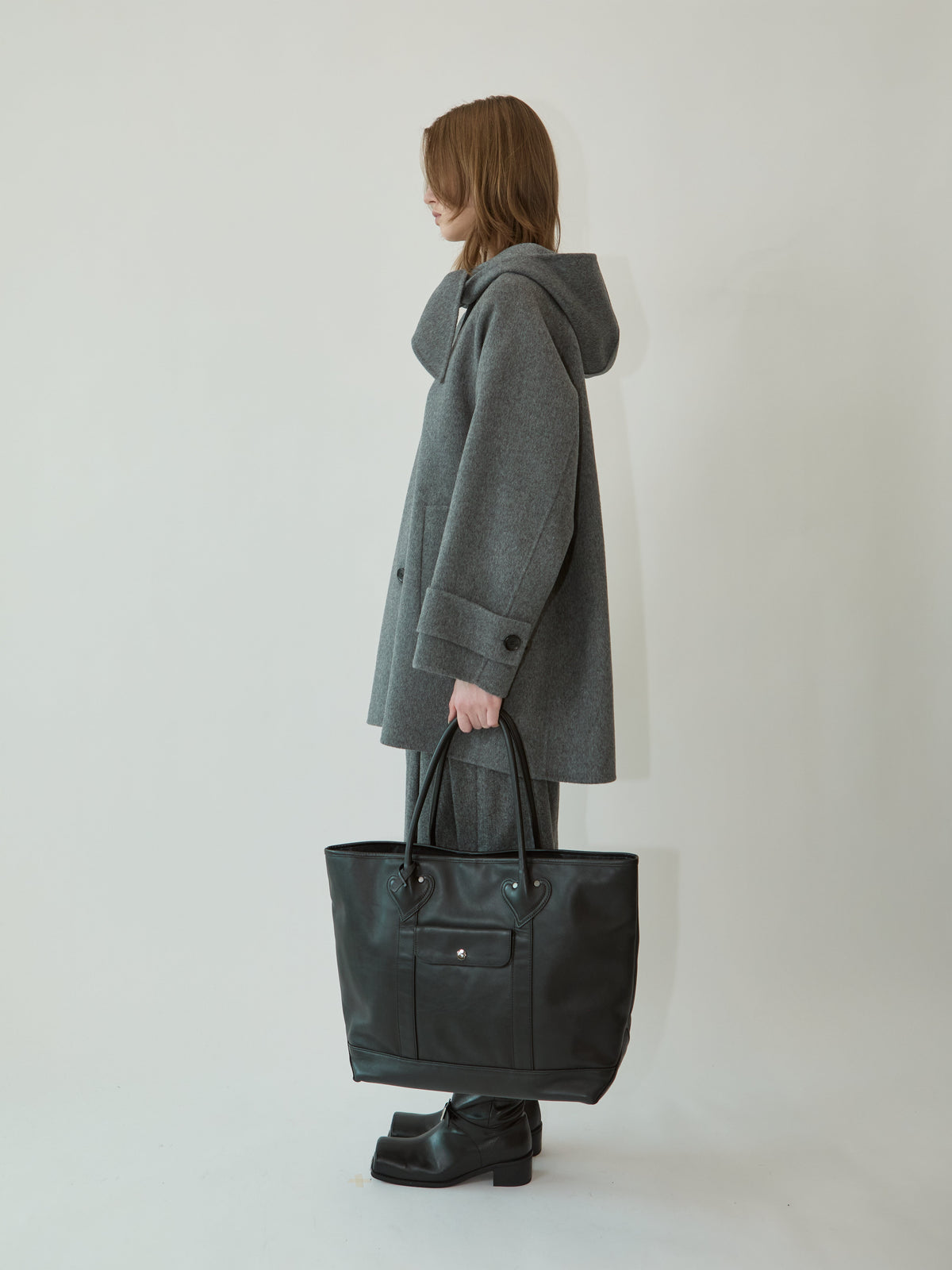 Kimhe Kim - L'amour Tote Bag (Black) product image 2 | TRAB K-Fashion Australia