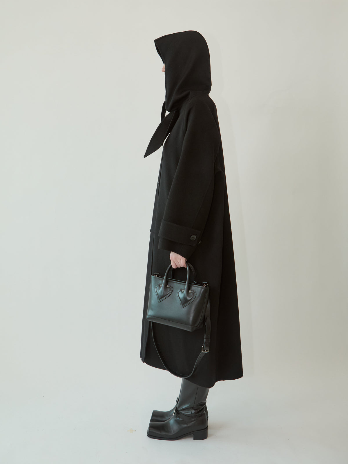 Kimhe Kim - L'amour Bucket Bag (Black) product image 2 | TRAB K-Fashion Australia