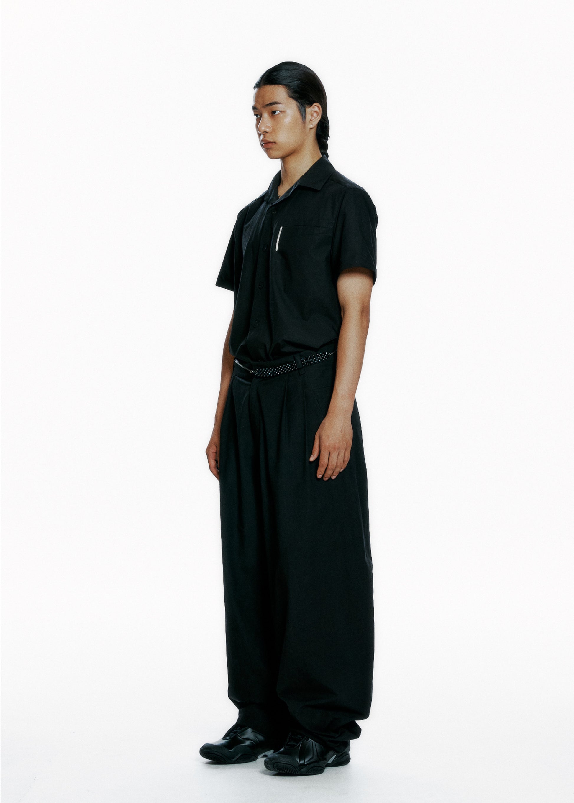 Hyein Seo - Short Sleeve Shirt w/ Pin (Black) product image 2 | TRAB K-Fashion Australia