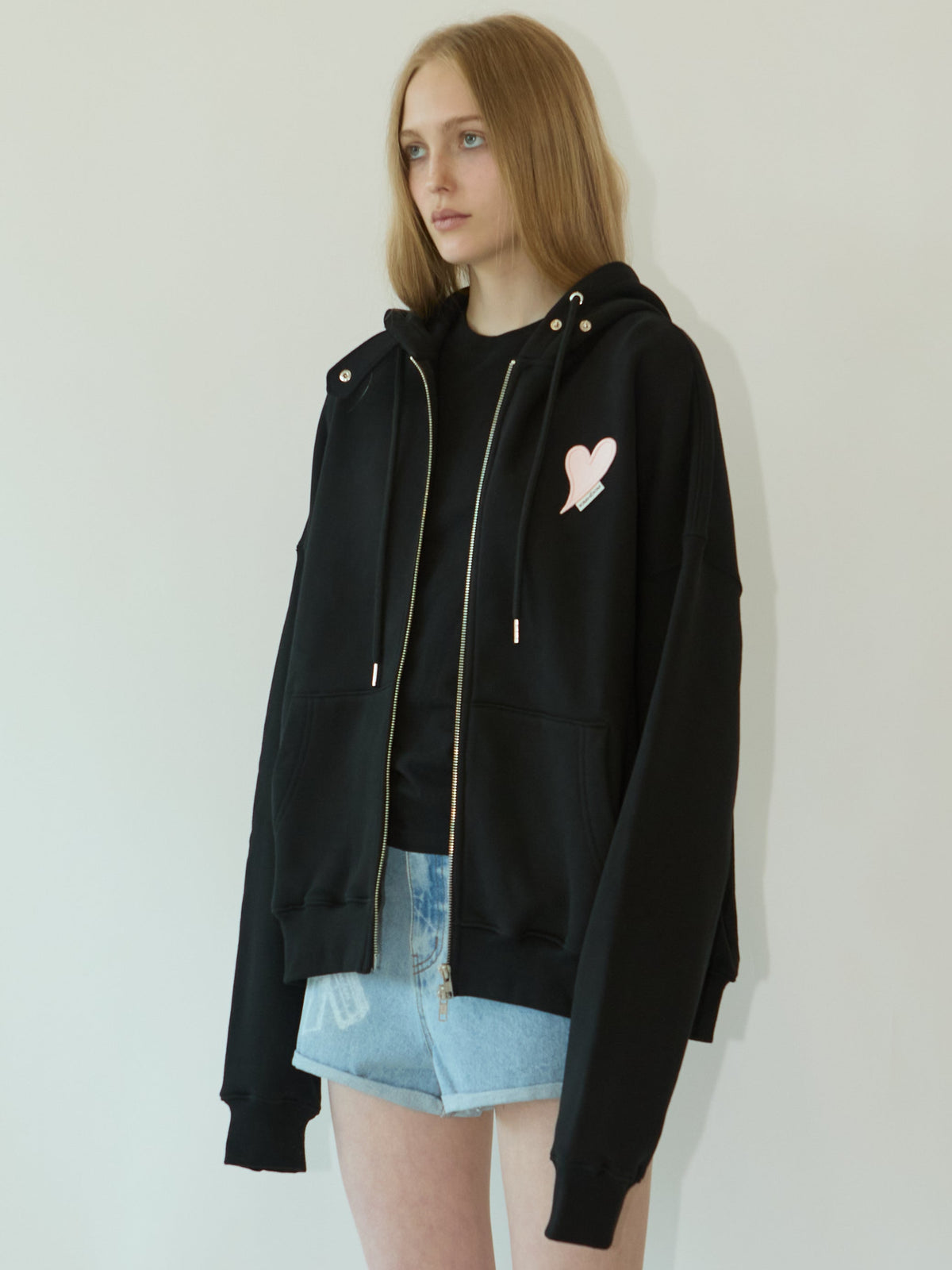 Kimhe Kim - Heart Patch Zip-Up Hoodie(black/Pink) product image 2 | TRAB K-Fashion Australia
