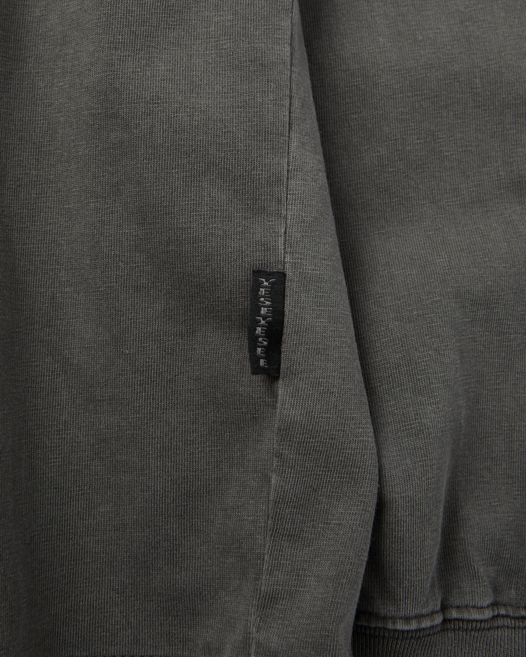 yeseyesee - Pigment C-Logo L/S (Charcoal) product image 5 | TRAB K-Fashion Australia
