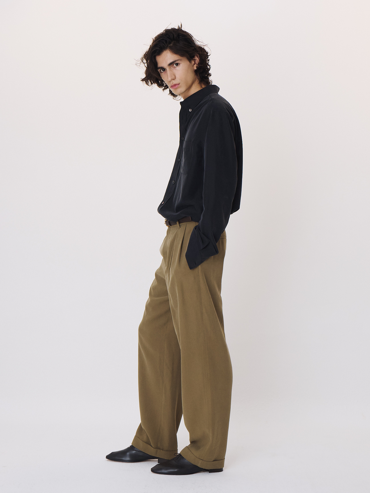 Recto - Classic Fluid Shirt (Black) product image 2 | TRAB K-Fashion Australia