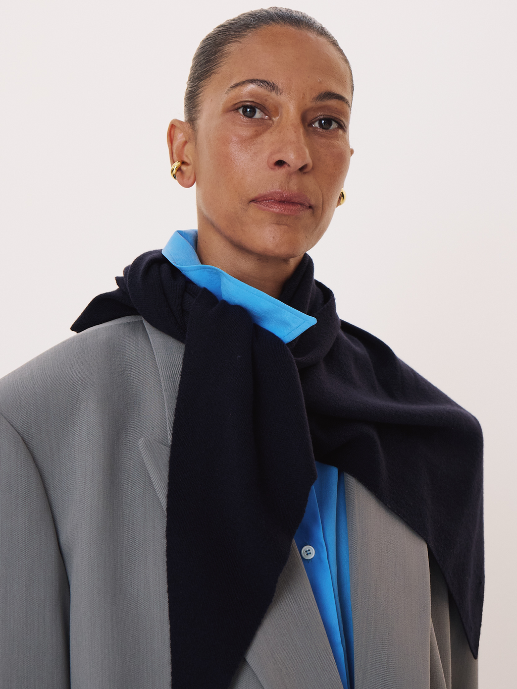 Recto - Wool Triangle Scarf (Vintage Navy) product image 1 | TRAB K-Fashion Australia