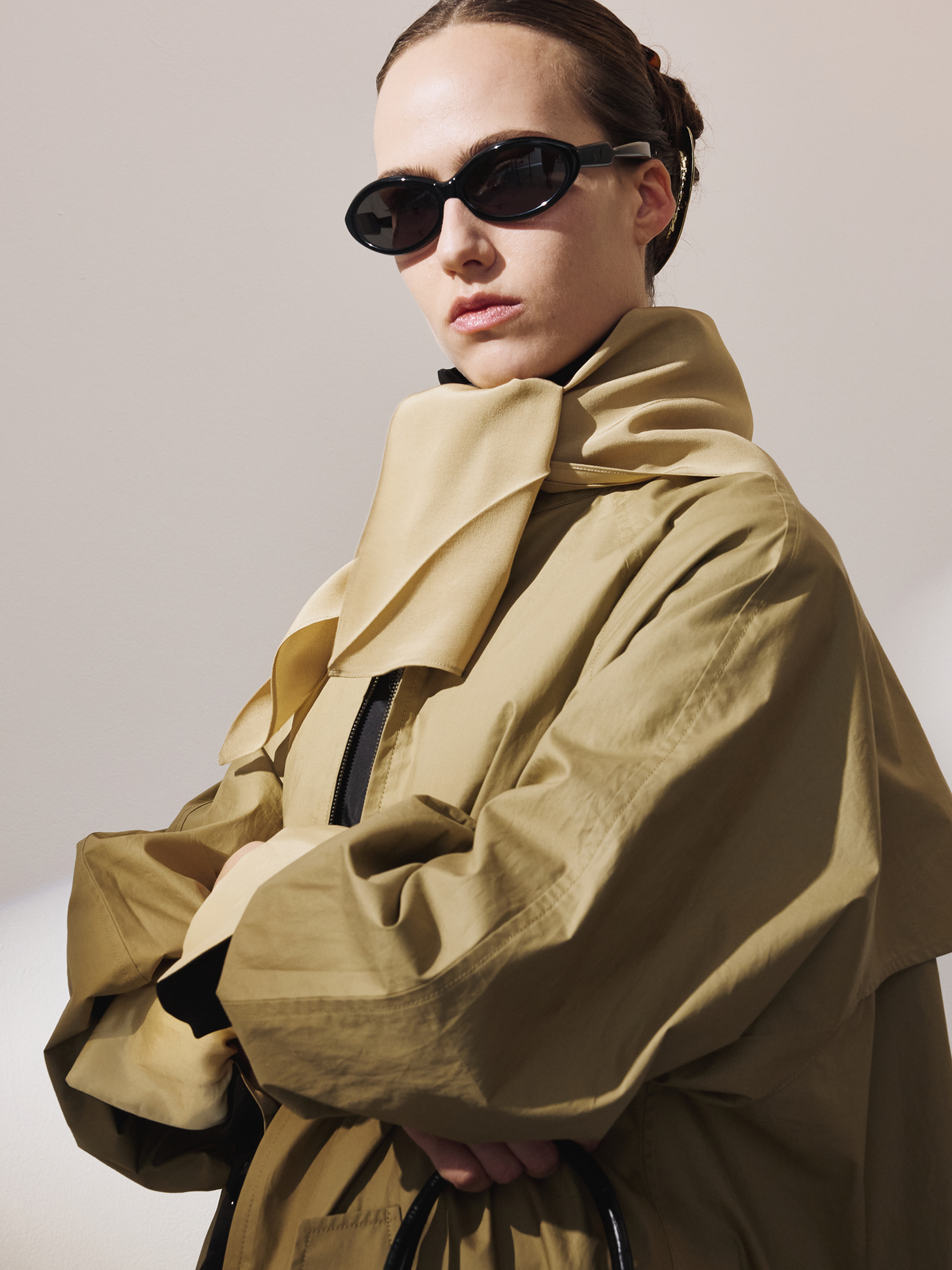Recto - Detachable Scarf Trench Coat (Khaki Beige) product image 2 | TRAB K-Fashion Australia