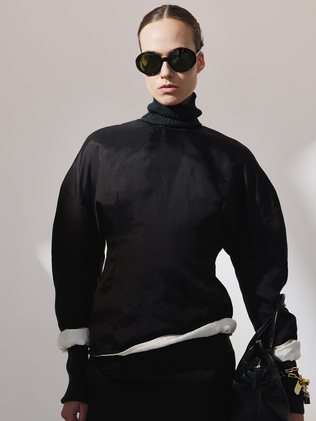 Recto - Contrast Padded Wire Hem Top (Black) product image 1 | TRAB K-Fashion Australia
