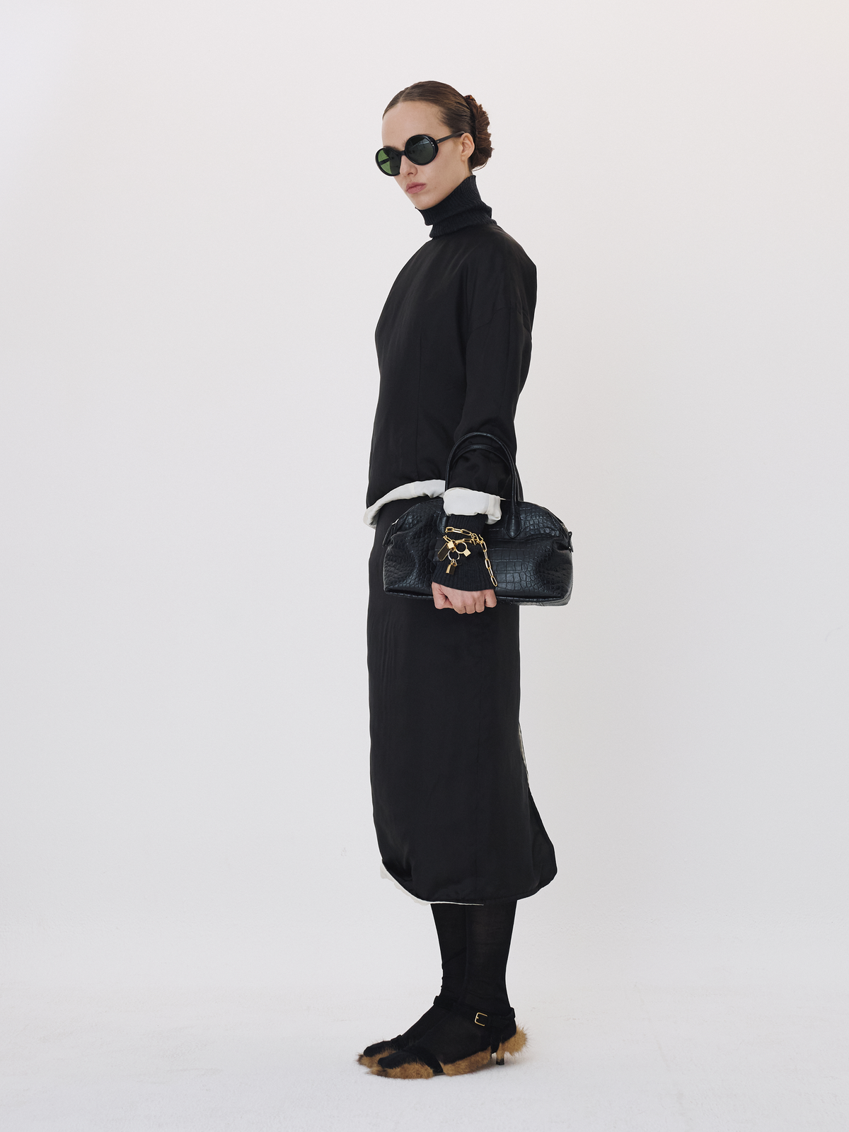 Recto - Contrast Padded Wire Hem Top (Black) product image 3 | TRAB K-Fashion Australia
