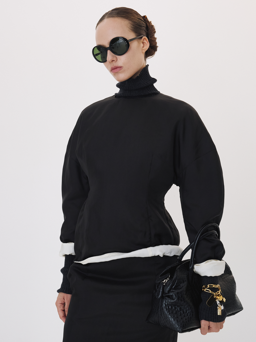 Recto - Contrast Padded Wire Hem Top (Black) product image 2 | TRAB K-Fashion Australia