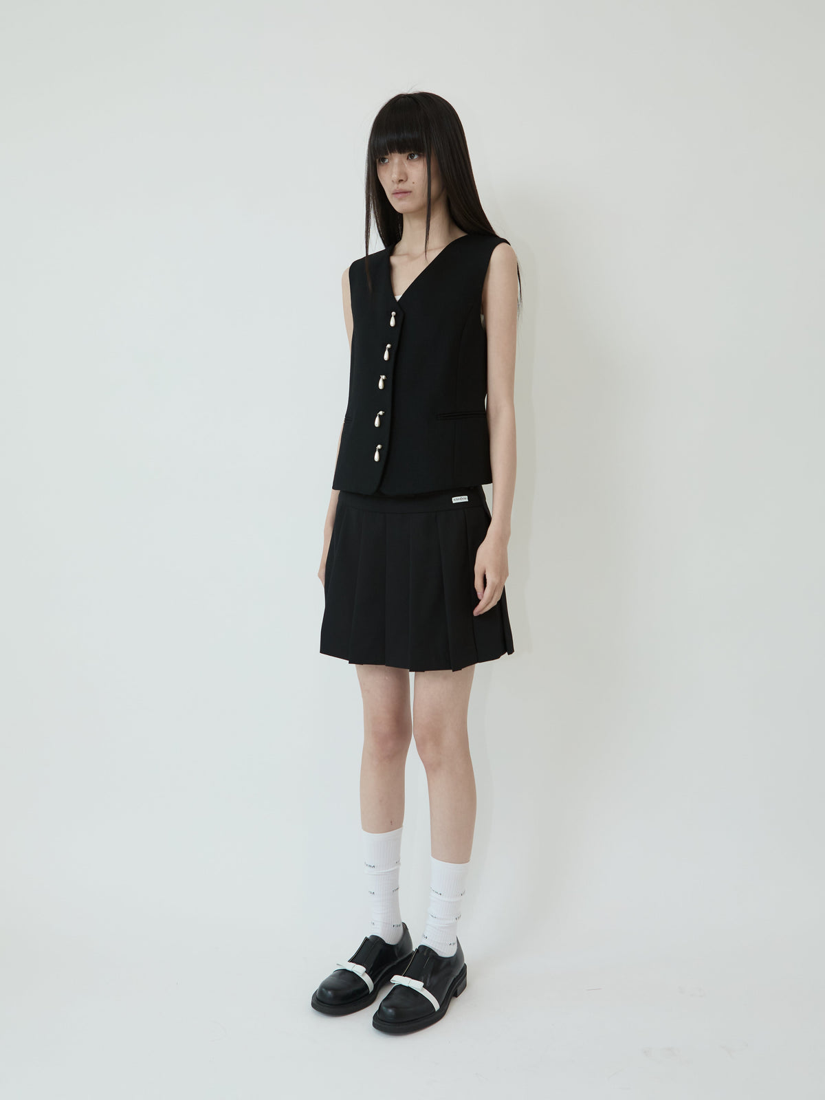 Kimhe Kim - Ariel Vest (Black) product image 2 | TRAB K-Fashion Australia