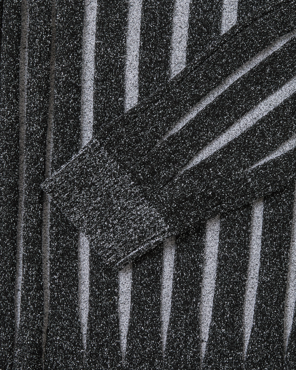 yeseyesee - Stipe Knit Pullover (Black) product image 4 | TRAB K-Fashion Australia