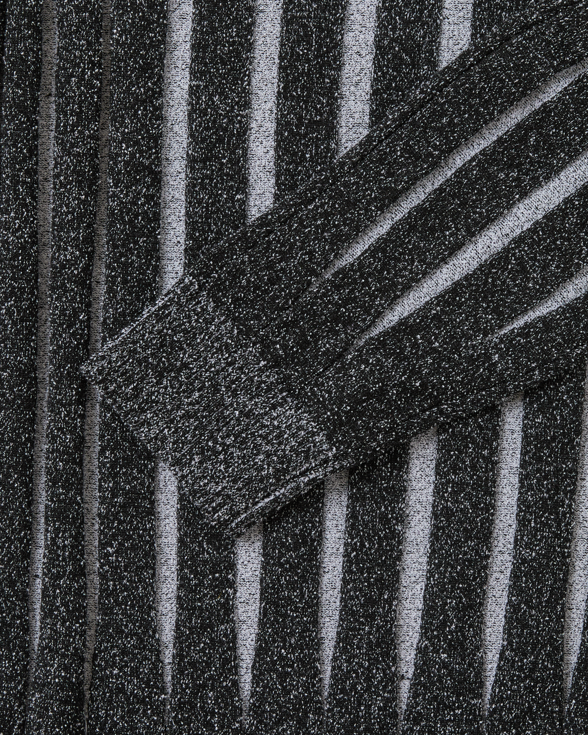 yeseyesee - Stipe Knit Pullover (Black) product image 4 | TRAB K-Fashion Australia