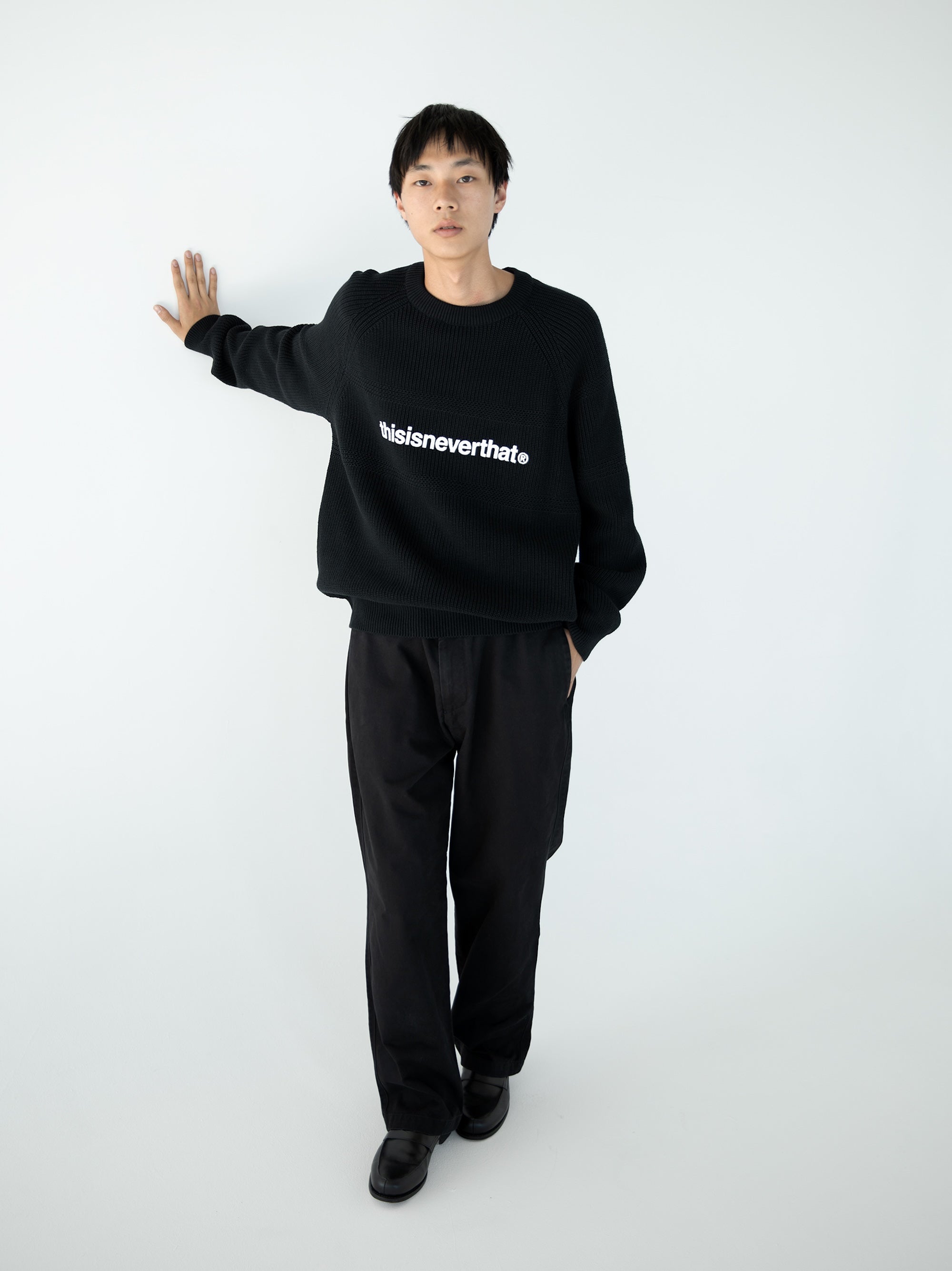 thisisneverthat - Tロゴ ニットセーター (ブラック) | TRAB K-Fashion