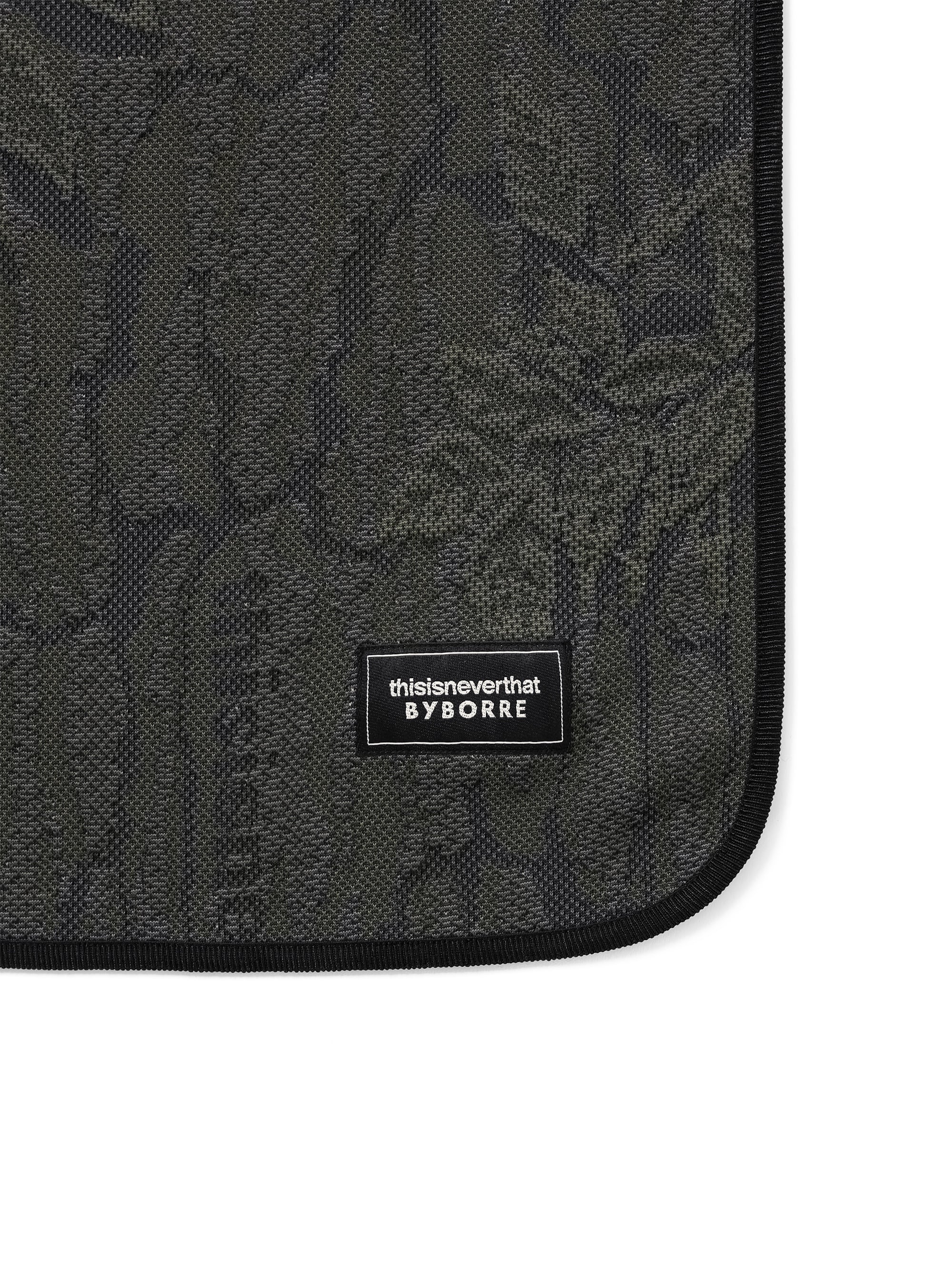 thisisneverthat - TNT BYBORRE Blanket (Camo) product image 2 | TRAB K-Fashion Australia