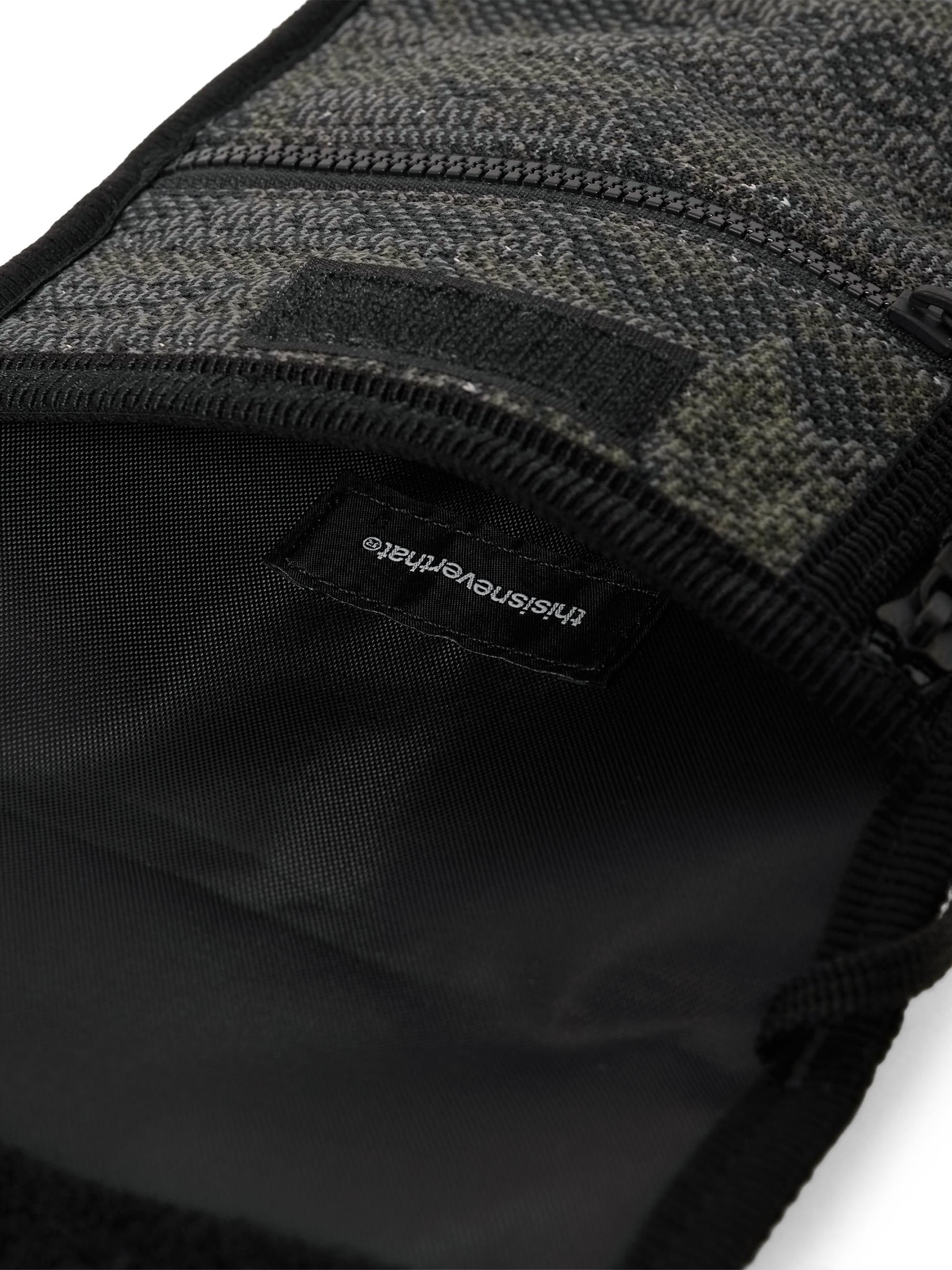 thisisneverthat - TNT BYBORRE Pouch (Camo) product image 4 | TRAB K-Fashion Australia