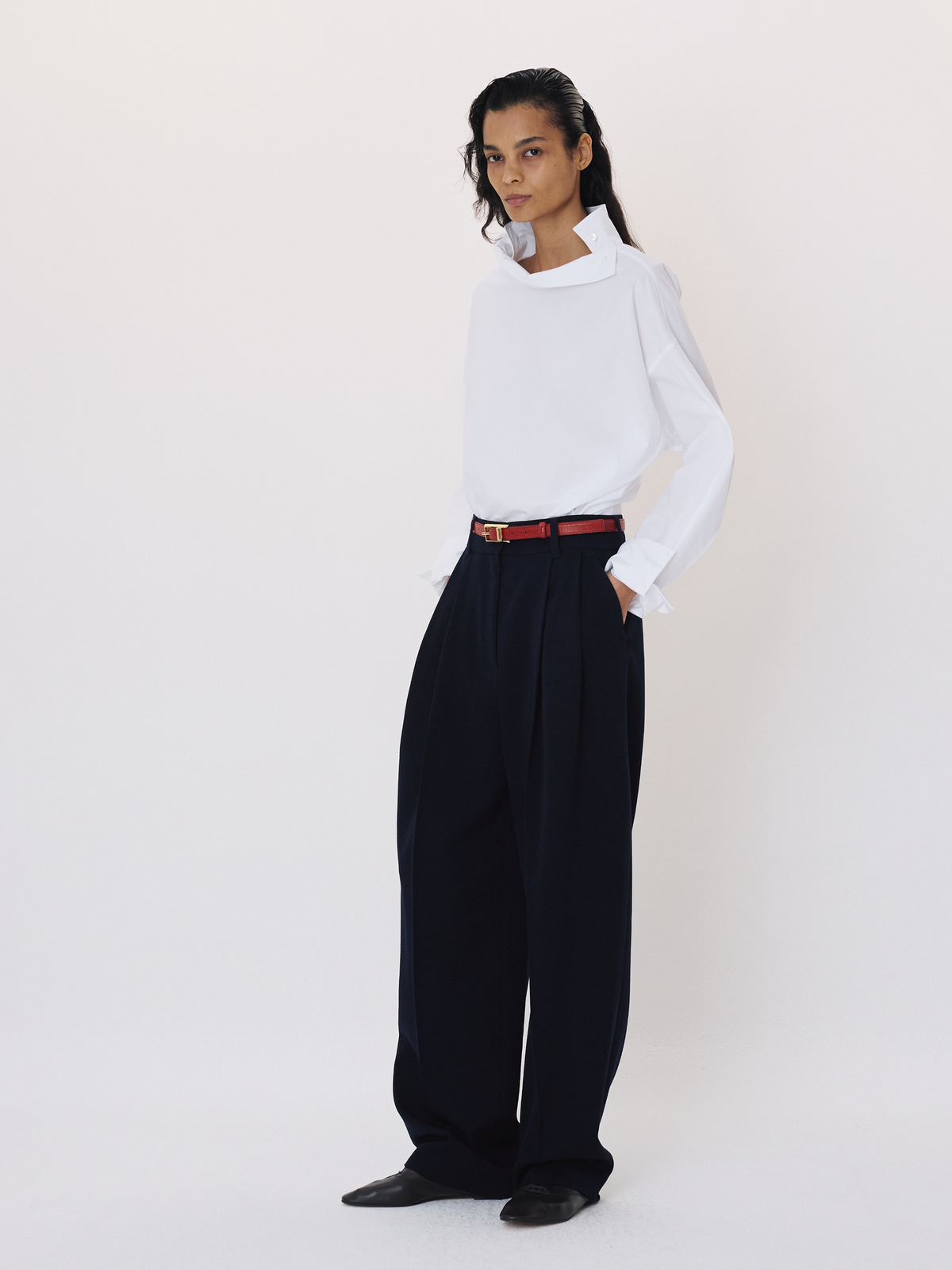 Recto - Tuck Detail Suit Pants (Dark Navy) product image 2 | TRAB K-Fashion Australia