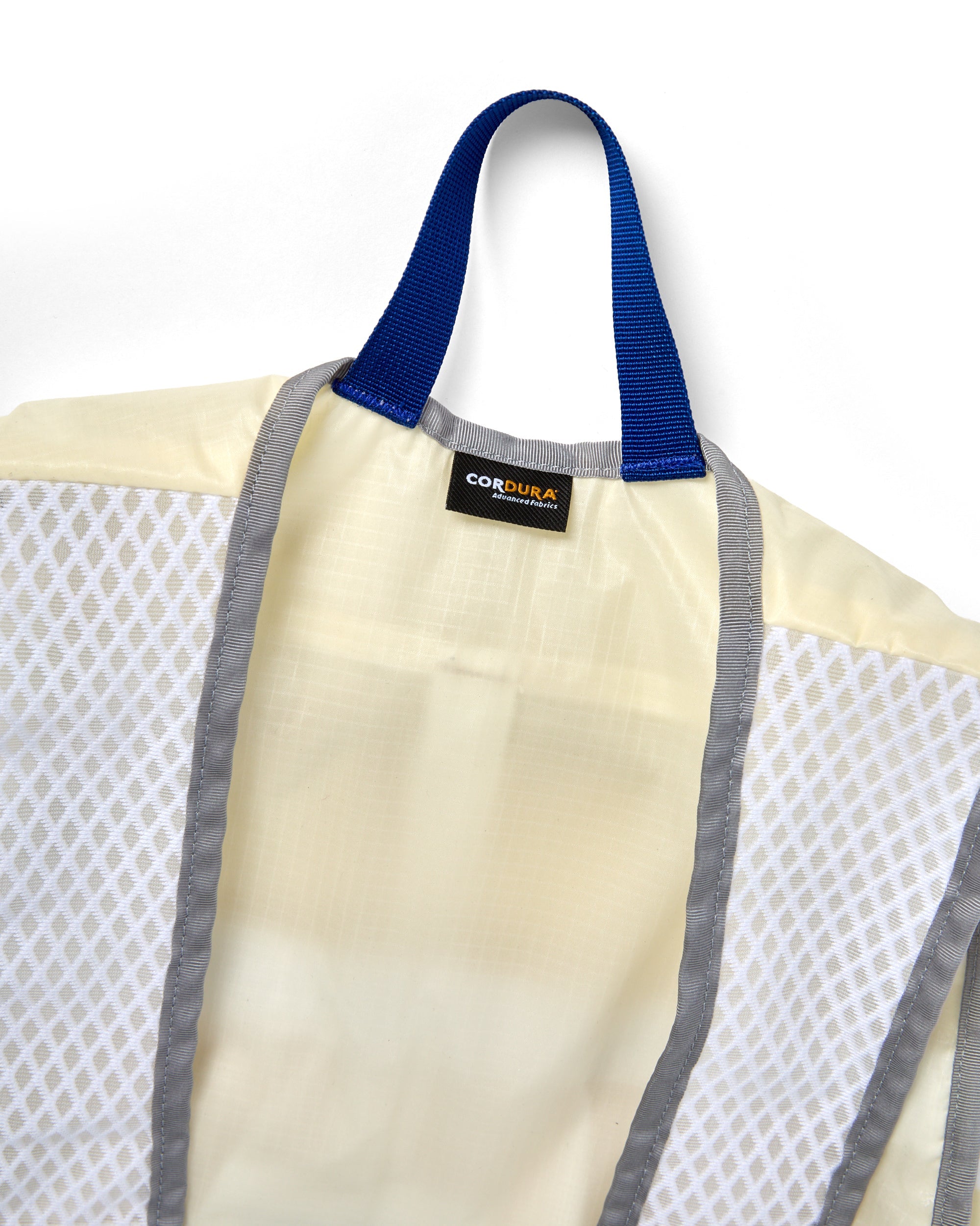 yeseyesee - Y.E.S UL Beetle Backpack (White) product image 7 | TRAB K-Fashion Australia