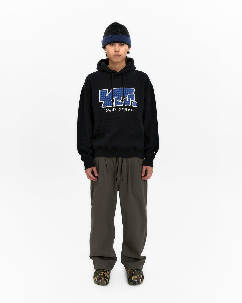 yeseyesee - Y.E.S Star Logo Hoodie (Black) product image 7 | TRAB K-Fashion Australia