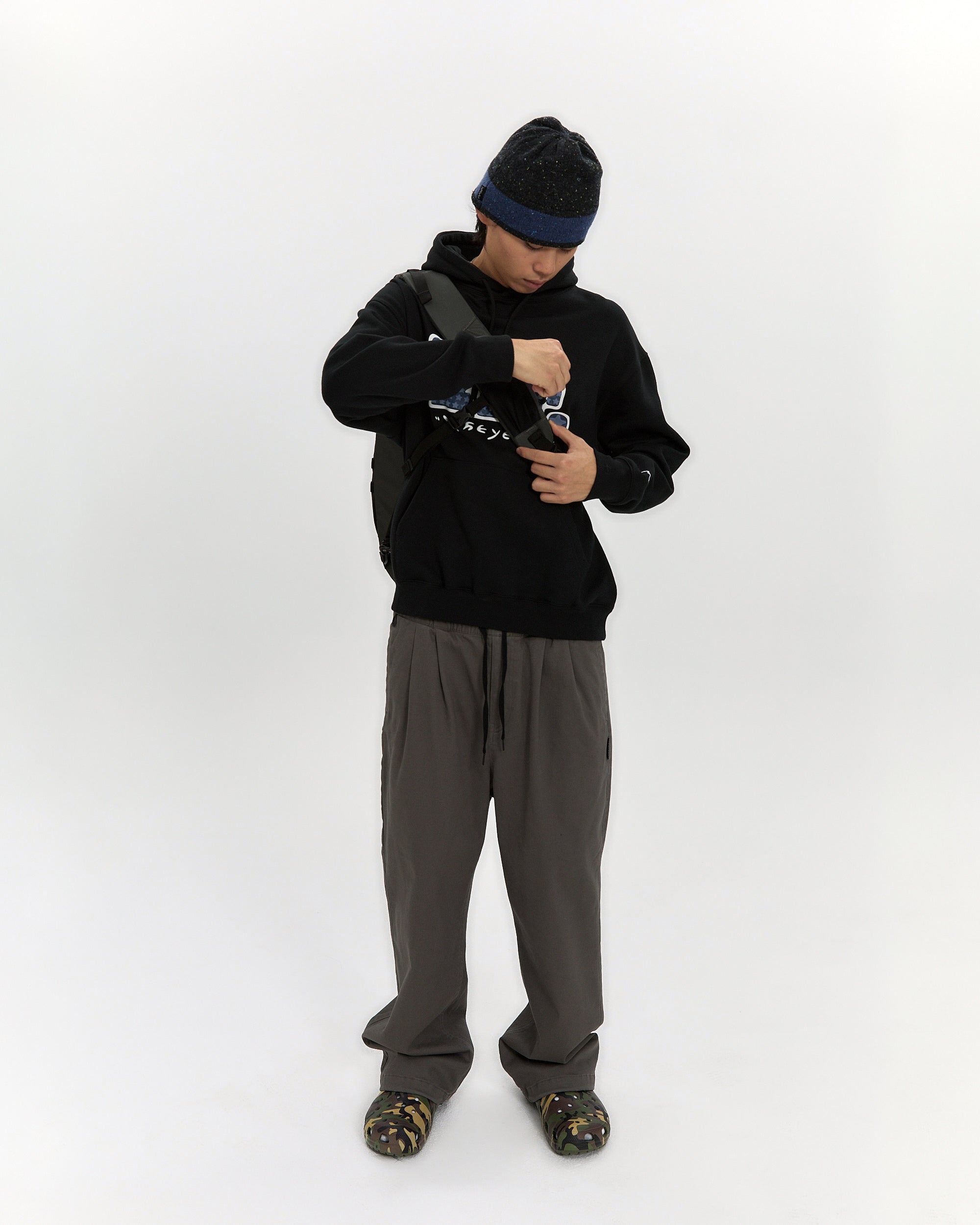 yeseyesee - Y.E.S Handy Sling Bag (Charcoal) product image 8 | TRAB K-Fashion Australia