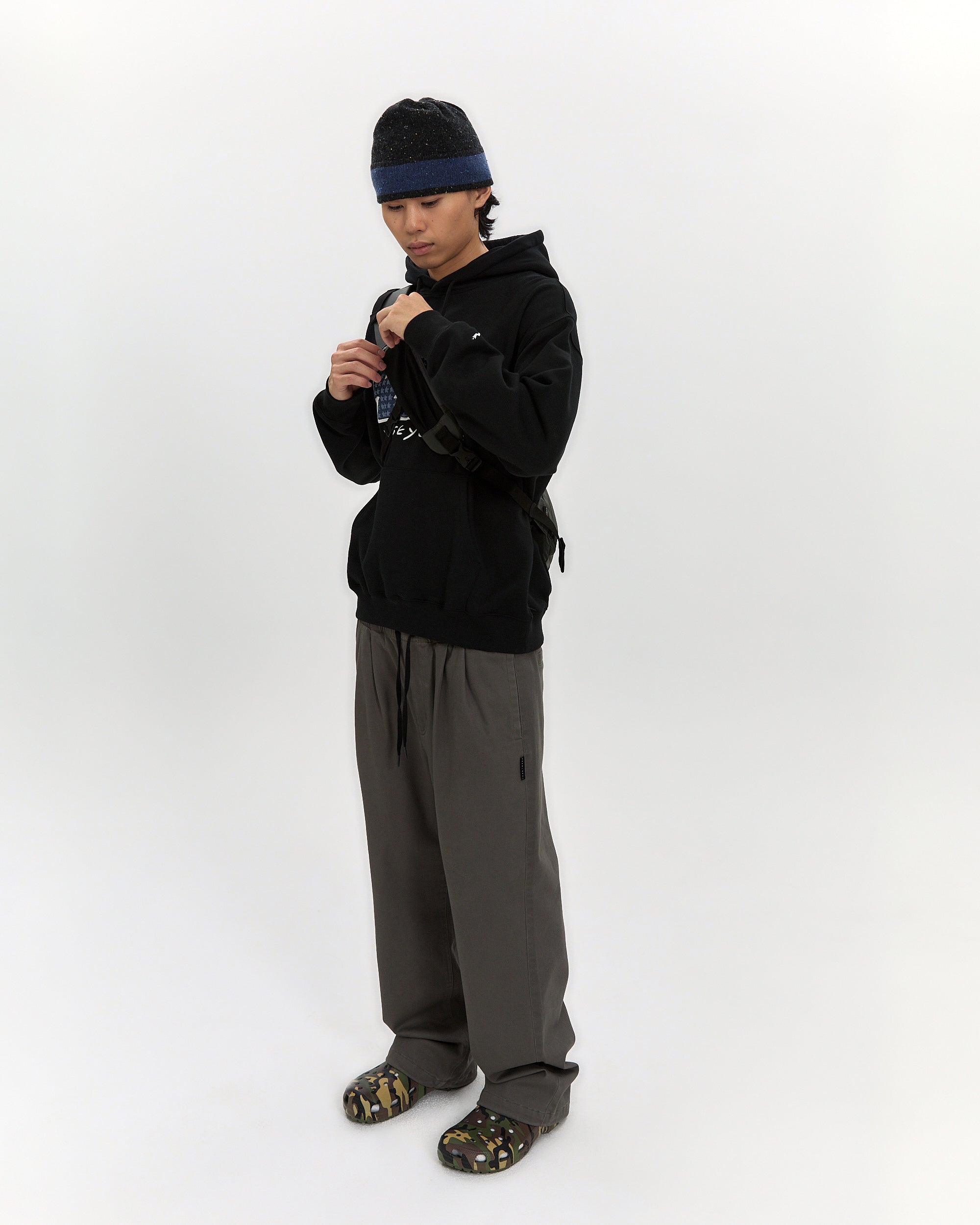 yeseyesee - Y.E.S Handy Sling Bag (Charcoal) product image 9 | TRAB K-Fashion Australia