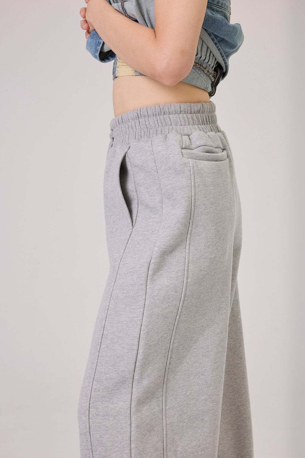 Kimhe Kim - Eyelet Detailed Sweatpants (Grey) product image 2 | TRAB K-Fashion Australia