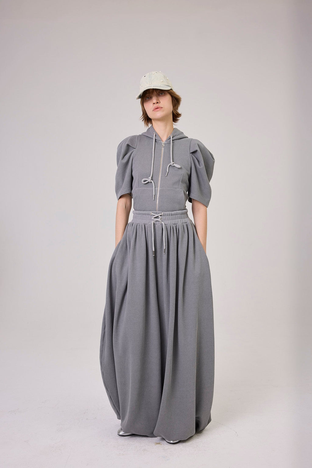 Kimhe Kim - Balloon Sweatpants (Grey) product image 1 | TRAB K-Fashion Australia