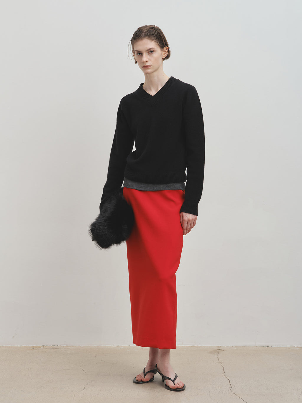 Tonywack - Cropped V-Neck Wool Sweater (Black) product image 2 | TRAB K-Fashion Australia