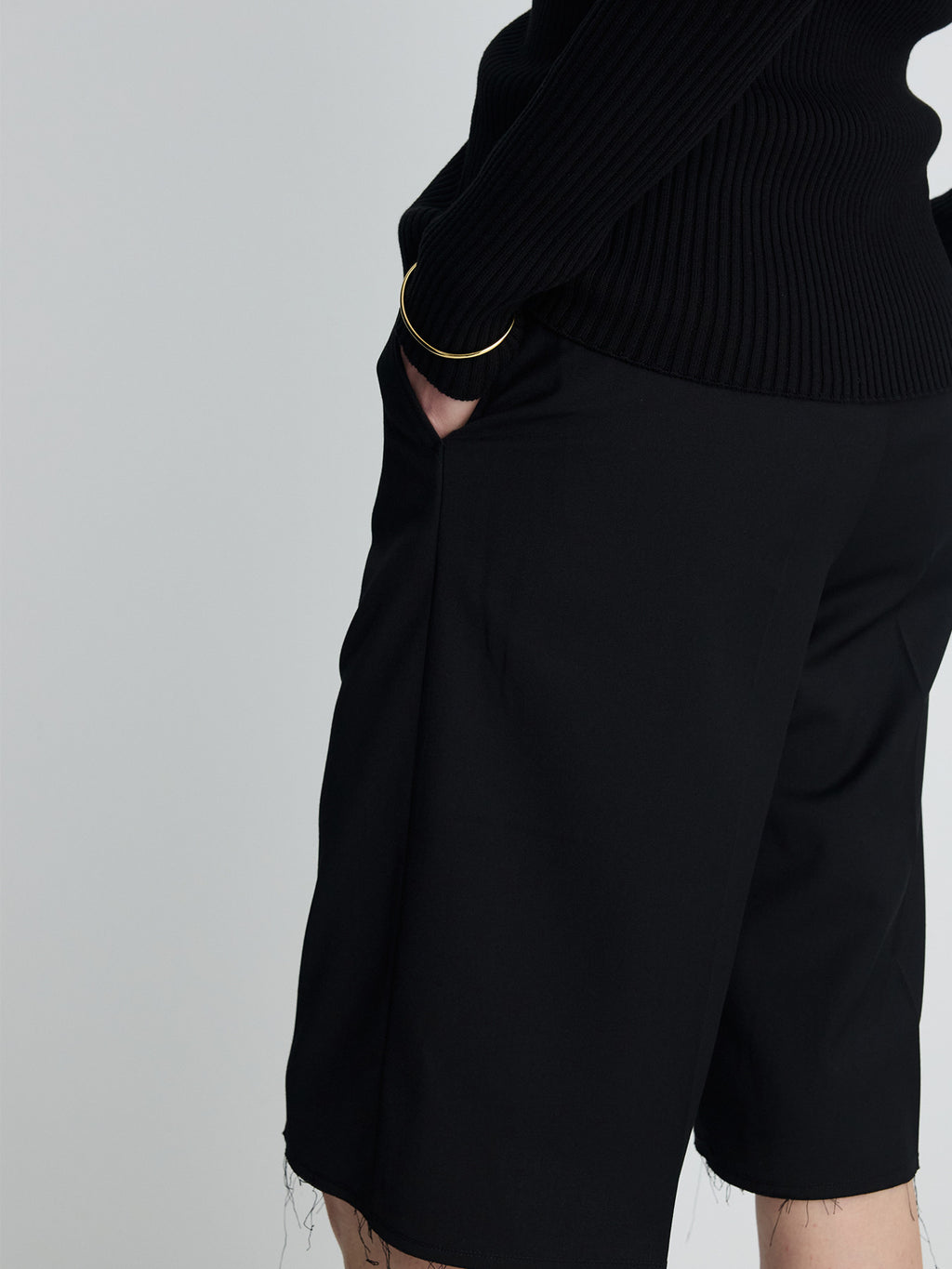 Tonywack - Raw-Cut Wool Tailored Bermuda Shorts (Black) product image 5 | TRAB K-Fashion Australia