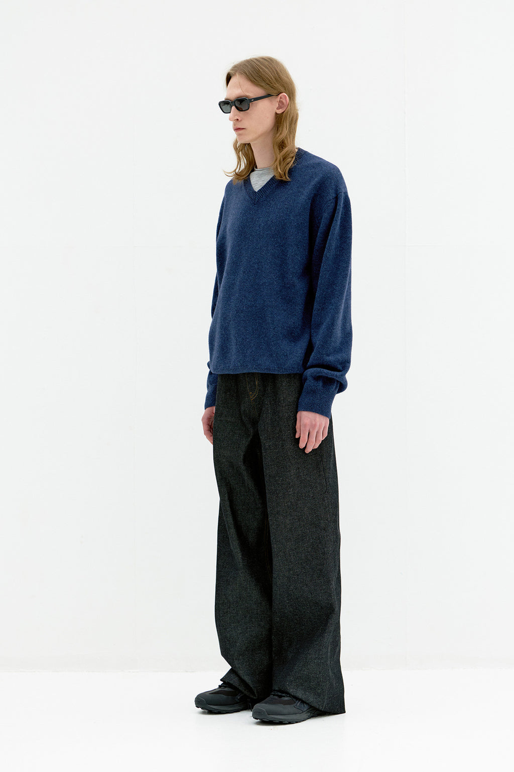 Coor - Wool V-Neck Sweater (Melange Blue) product image 3 | TRAB K-Fashion Australia