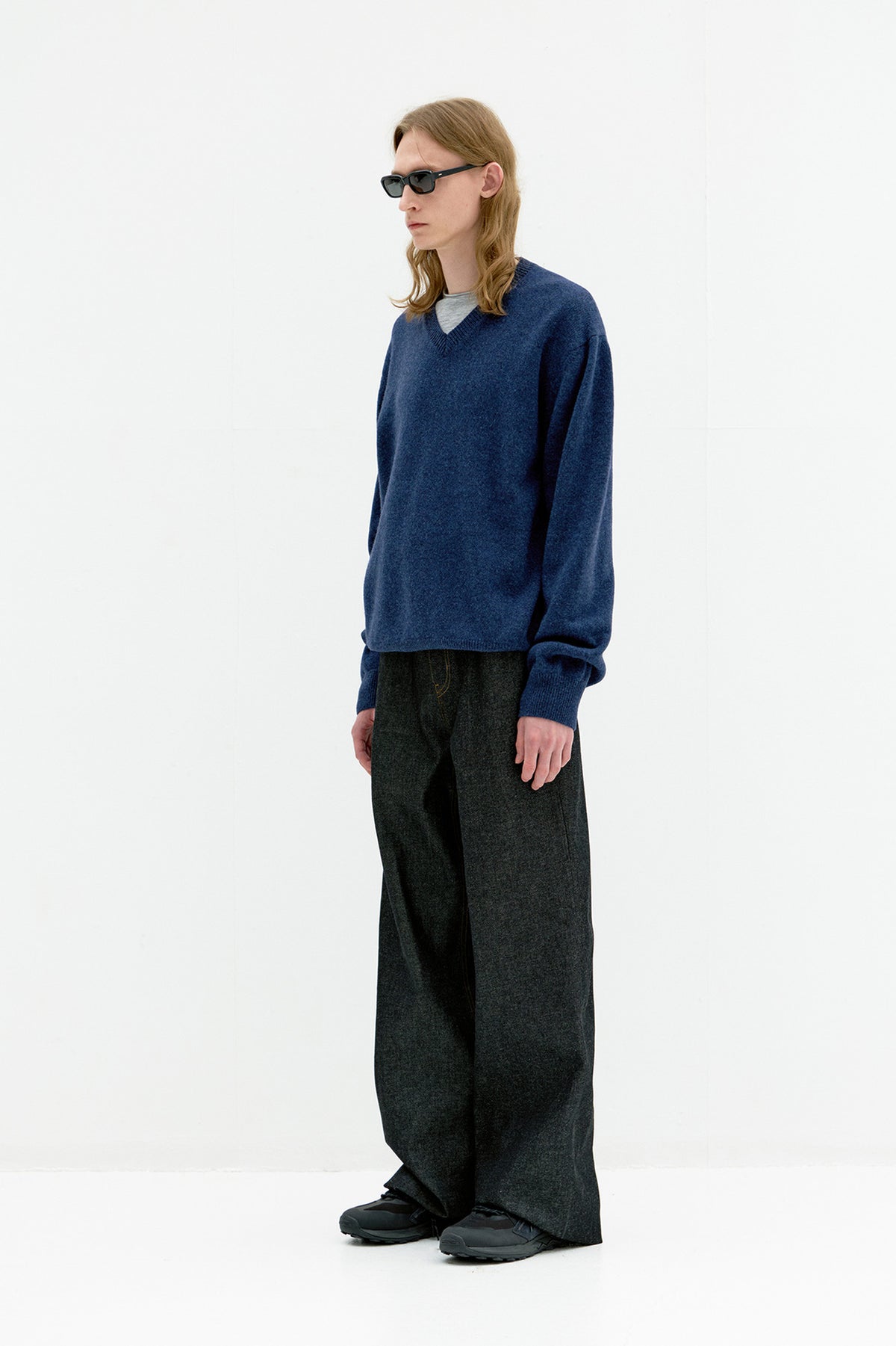 Coor - Wool V-Neck Sweater (Melange Blue) product image 3 | TRAB K-Fashion Australia