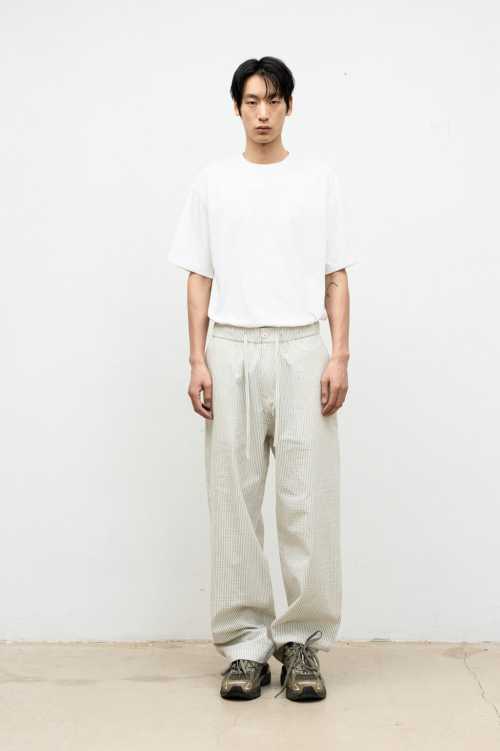 Coor - Cotton Airy T-Shirt (White) product image 2 | TRAB K-Fashion Australia