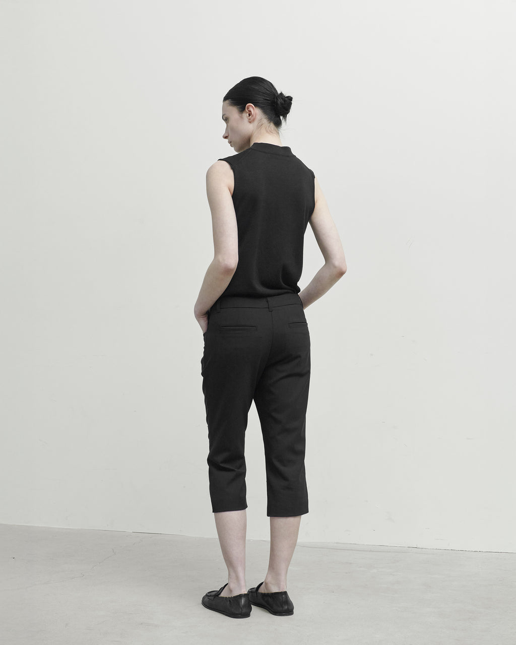 Brownyard - Knee Flare Pants (Black) product image 2 | TRAB K-Fashion Australia