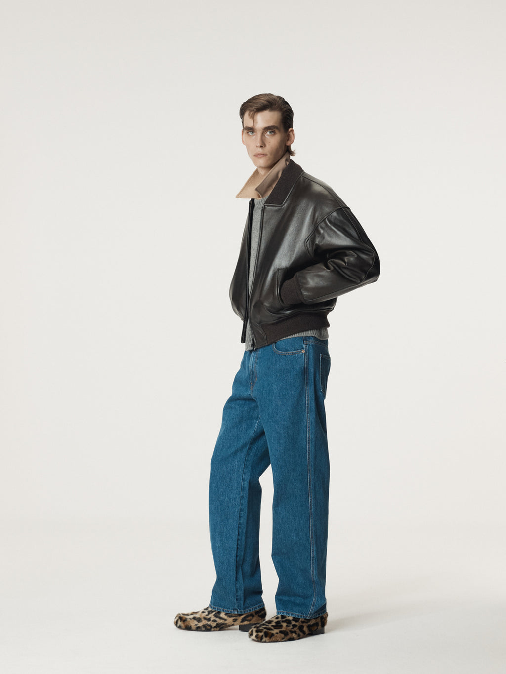 Recto - Vintage Effect Leather Bomber (Vintage Brown) product image 5 | TRAB K-Fashion Australia