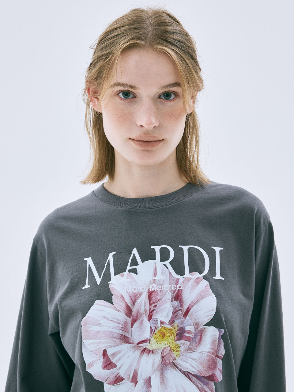 Mardi Mercredi - Tshirt Long Sleeve Roses 01 (Charcoal) product image 1 | TRAB K-Fashion Australia