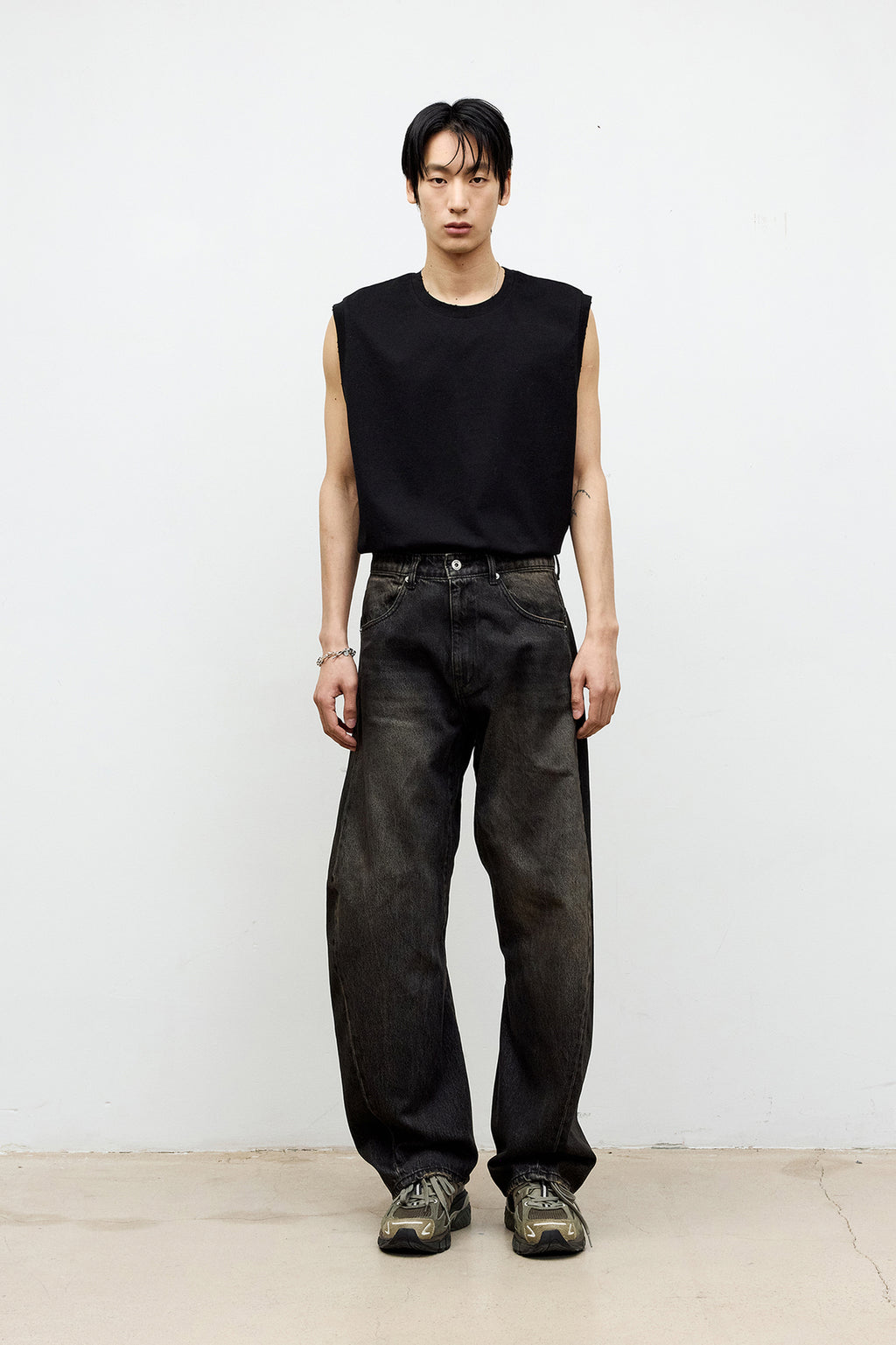 Coor - Washed Engineer Jeans V2 (Washed Black) product image 2 | TRAB K-Fashion Australia