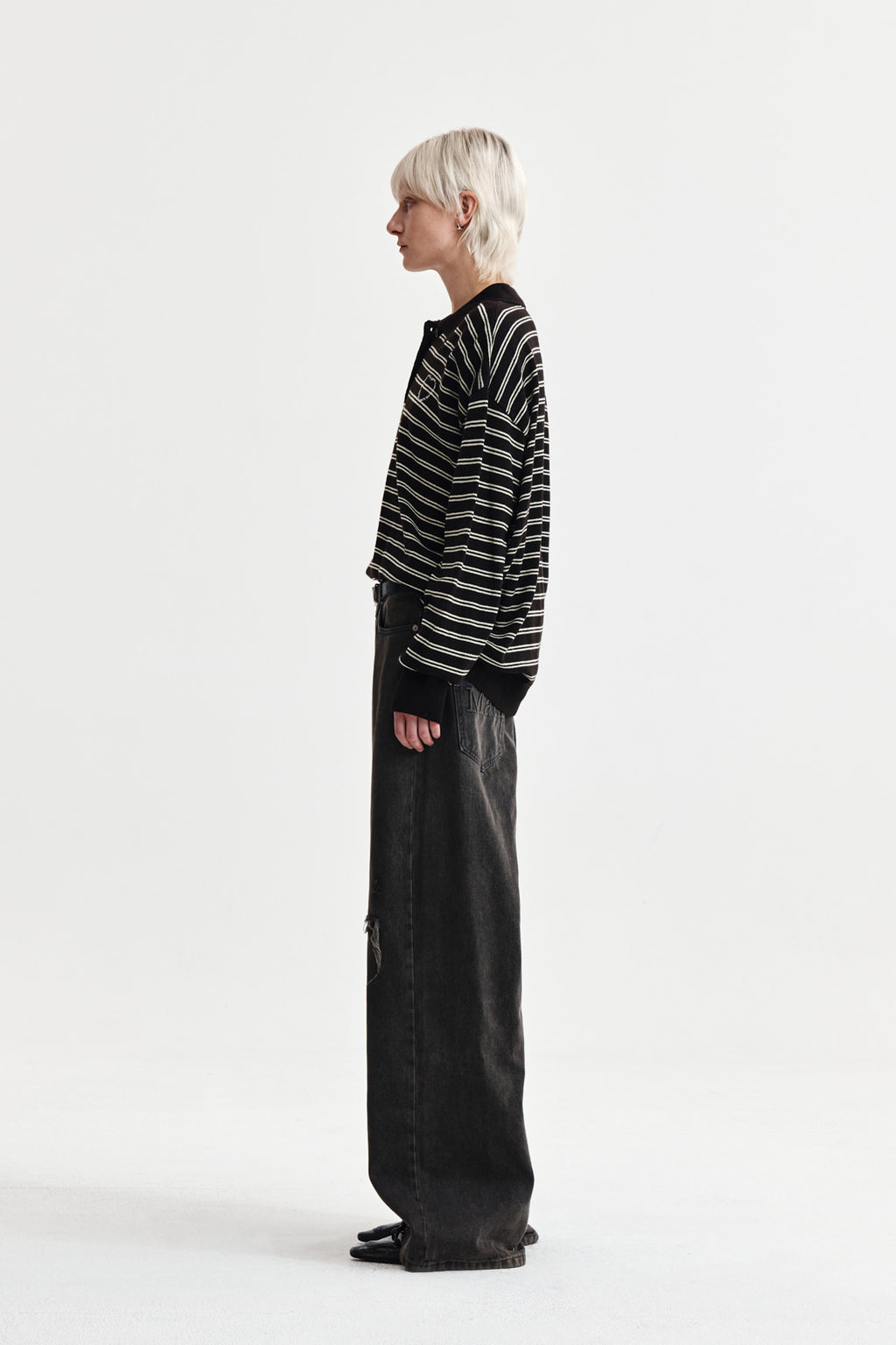 Matin Kim - Heart Logo Collar Striped Pullover (Brown) product image 6 | TRAB K-Fashion Australia