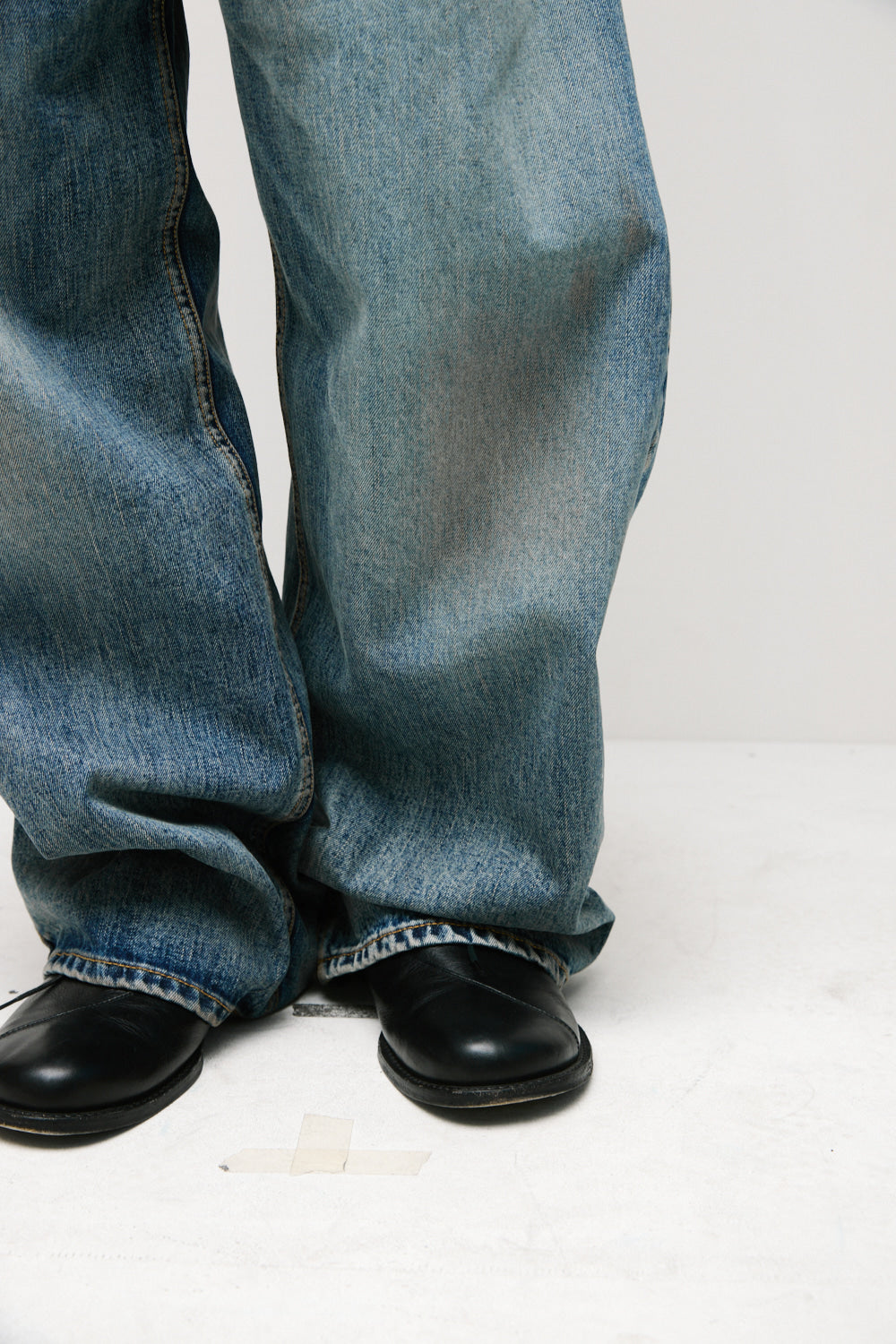 Hatchingroom - Wide Curve Jeans (Faded Blue) product image 12 | TRAB K-Fashion Australia