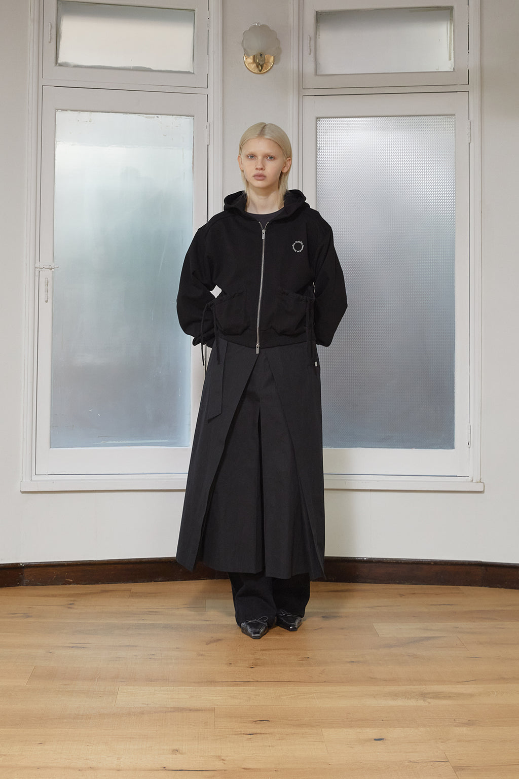Matin Kim - Volume Pocket Crop Hoody Zip Up (Black) product image 8 | TRAB K-Fashion Australia