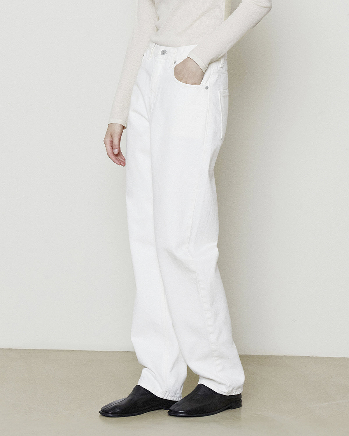 Brownyard - 5p Straight Denim (Ecru) product image 2 | TRAB K-Fashion Australia