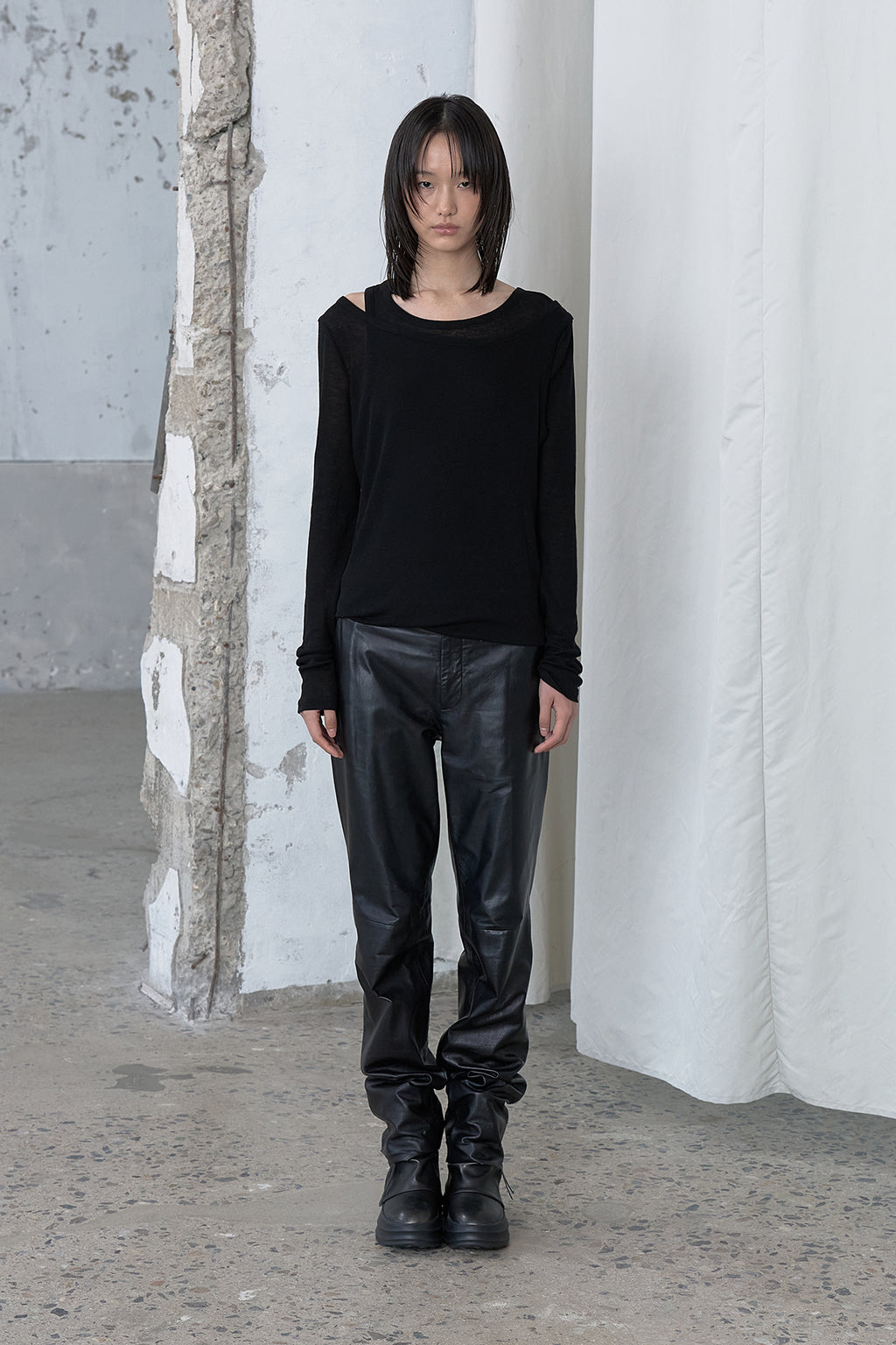 Deinet - Layered Long Sleeve (Black) product image 1 | TRAB K-Fashion Australia