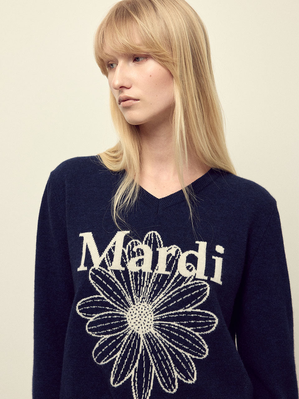 Mardi Mercredi - Cashmere V Neck Flowermardi (Navy Ivory) product image 1 | TRAB K-Fashion Australia