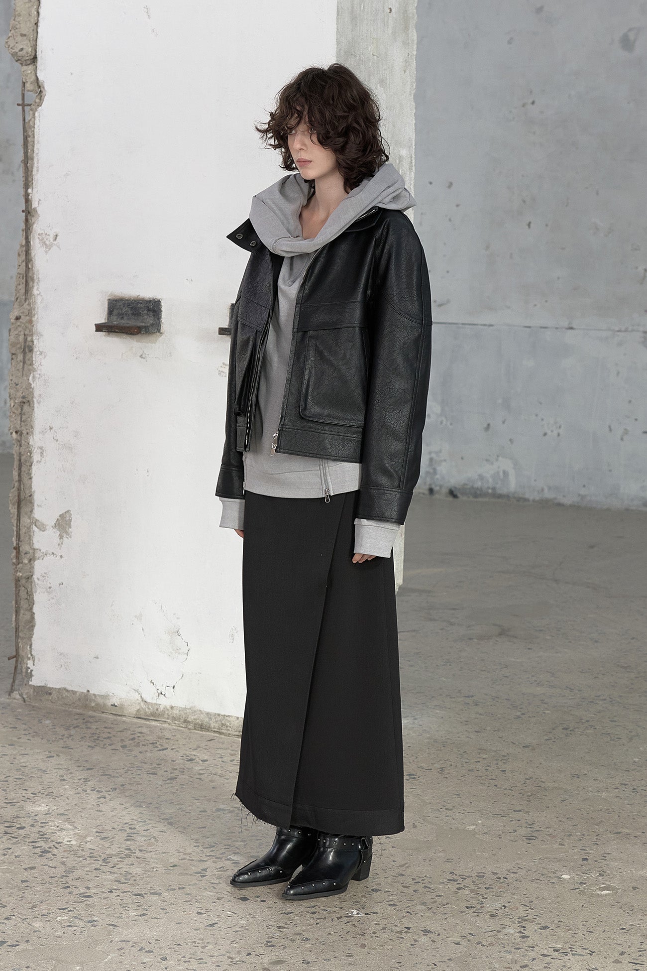 Deinet - Construct Panel Jacket (Black) product image 2 | TRAB K-Fashion Australia